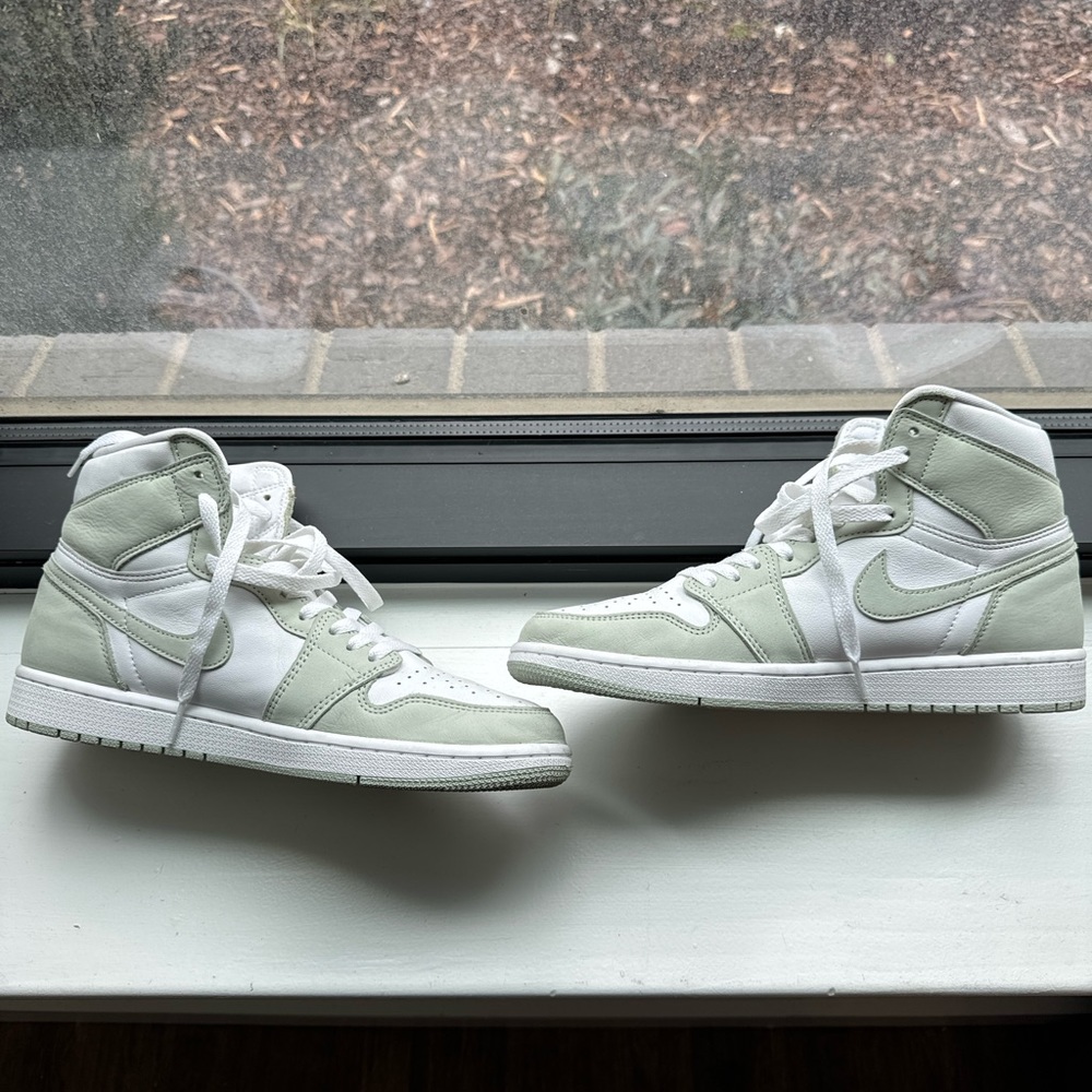 Air Jordan 1 High OG Seafoam